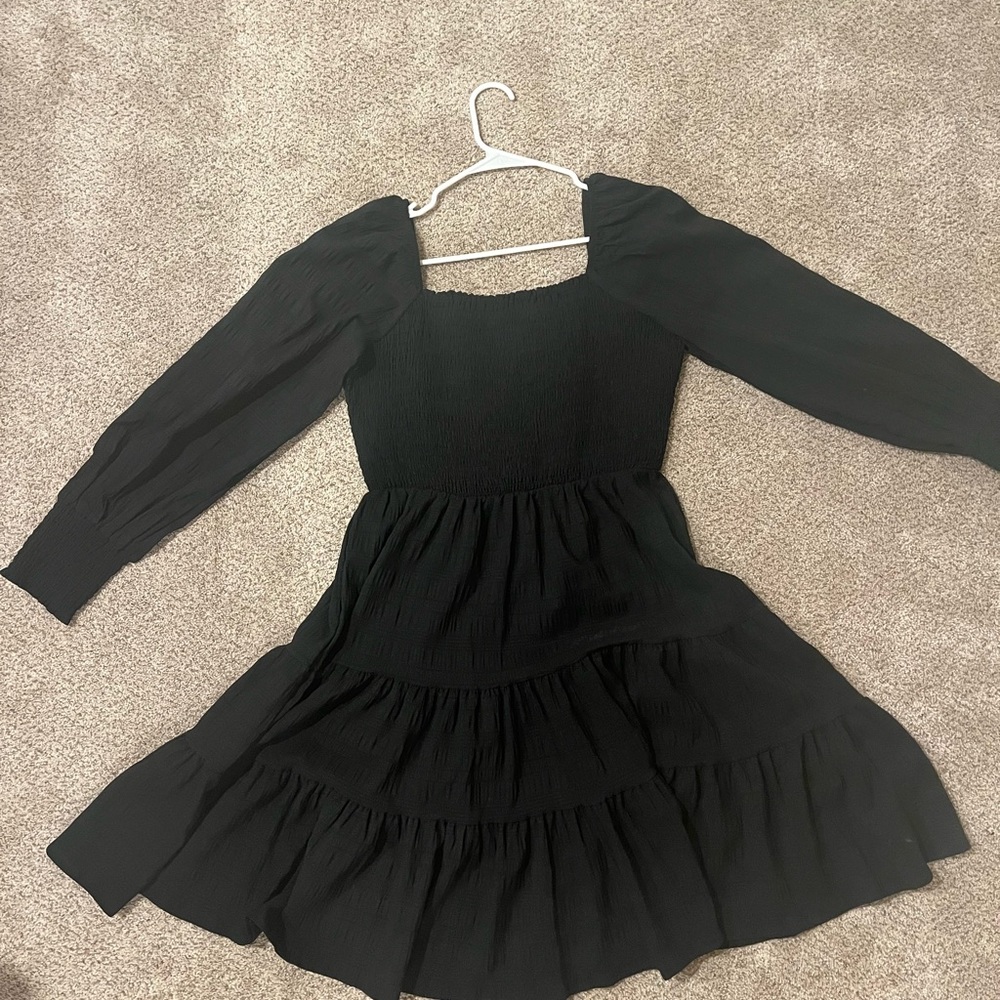 Black square neck dress🖤